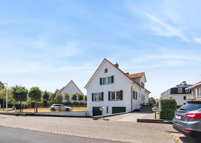 Villa Maria Villa Aan Zee Met Prive Parking 8P