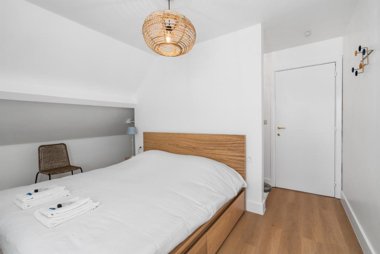 Maria Aan Zee Met Prive Parking 8p Nieuport